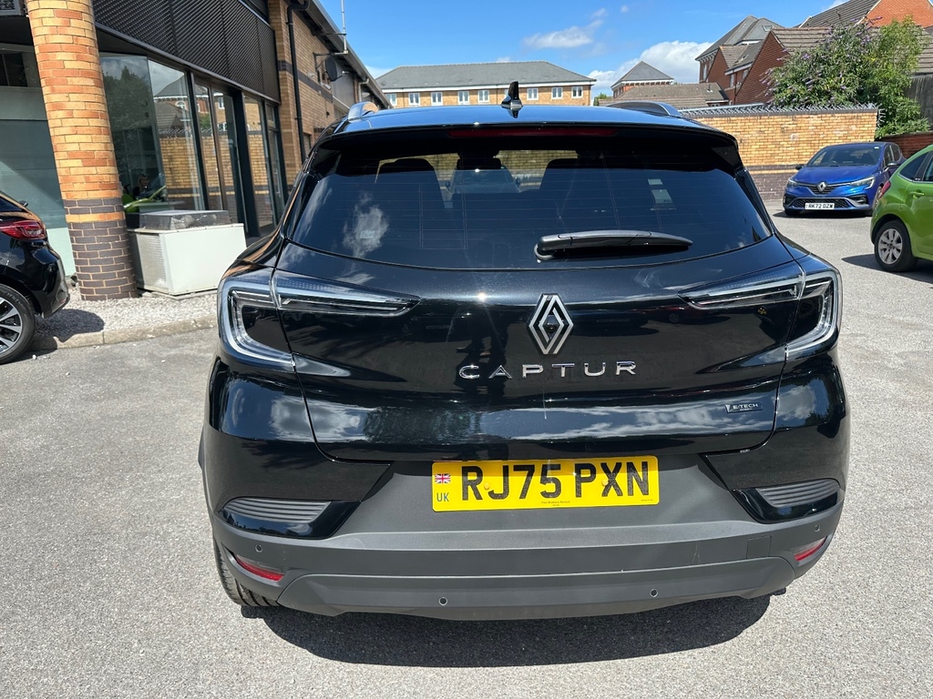 Renault Captur 1.8 E-tech Full Hybrid 160 Techno RJ75PXN Black #6