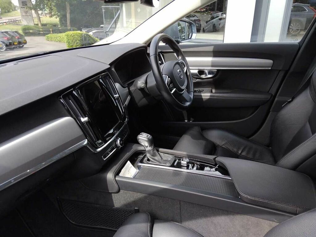 Volvo V90 2.0 T4 Momentum Plus Geartronic Grey #2