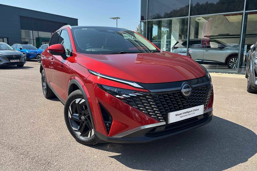 Nissan Qashqai 1.3 Dig-t Mh N-connecta Red