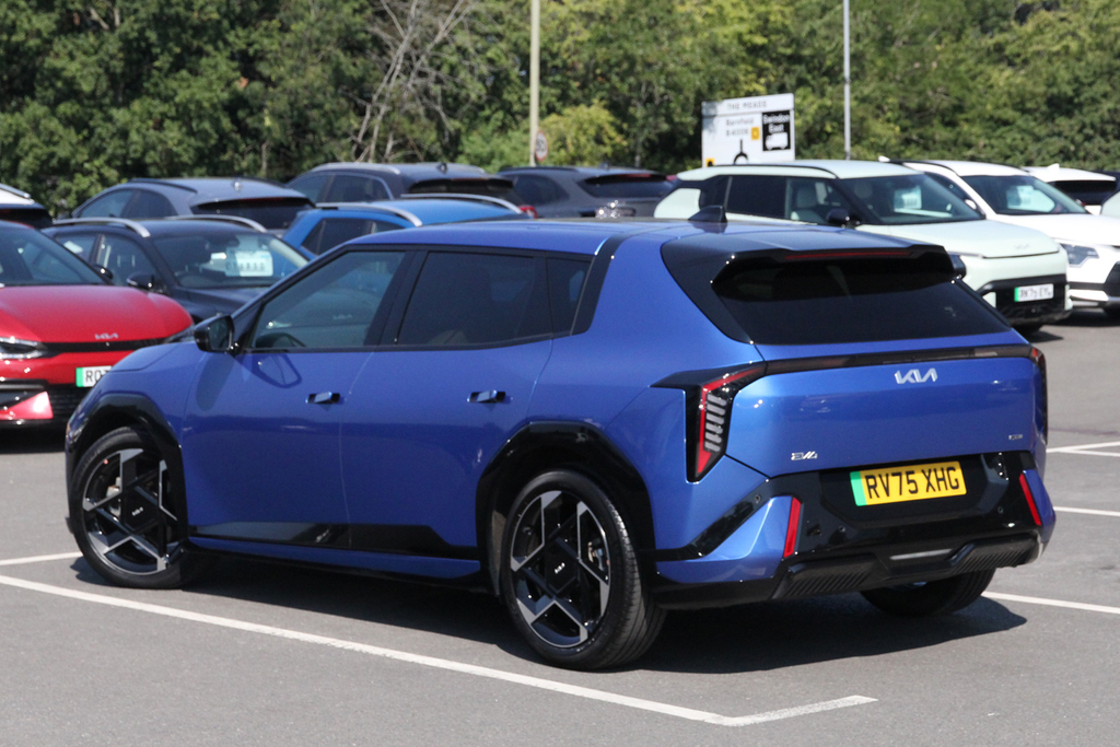 Kia EV4 150Kw Gt-line 81Kwh Blue #3