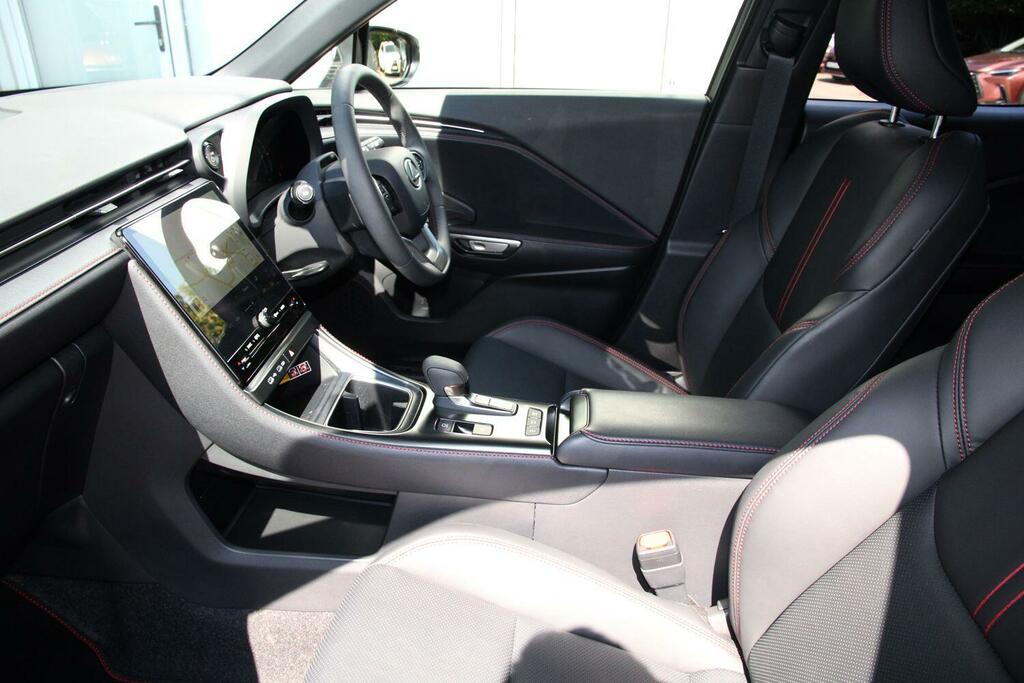 Lexus LBX Premium #6