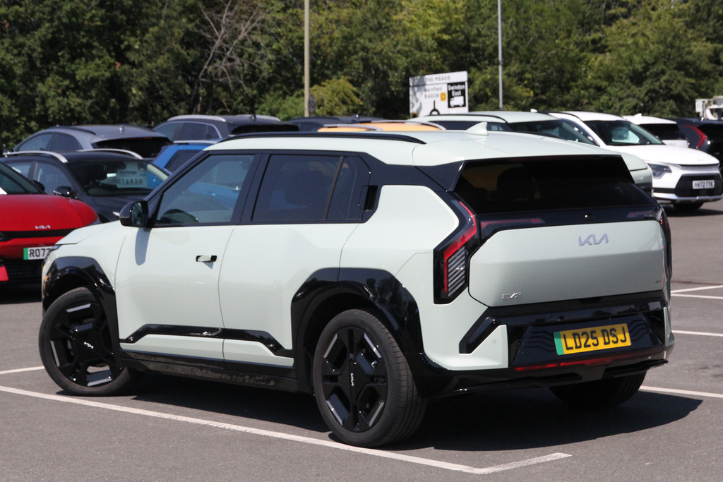 Kia EV3 150Kw Gt-line 81.4Kwh Green #3