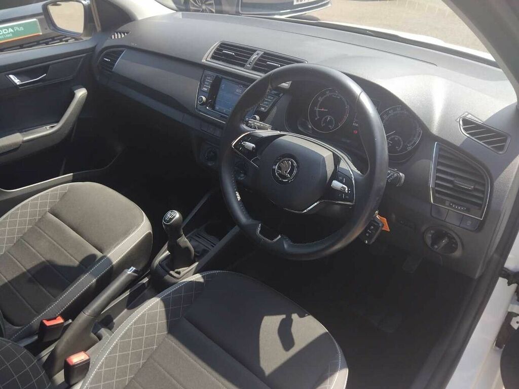 Skoda Fabia 1.0 Tsi Colour Edition FV71RLZ Black #6