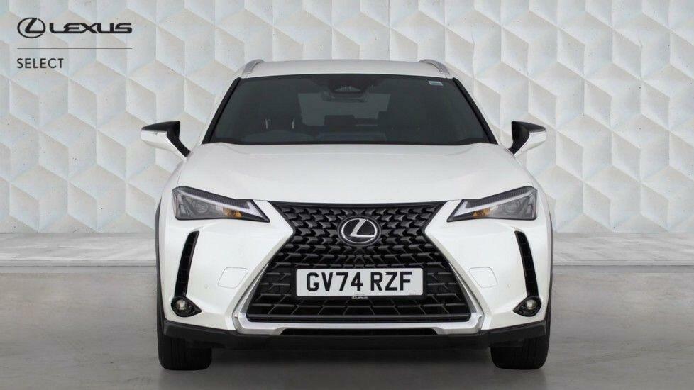 Lexus UX 300H Premium Plus White #2