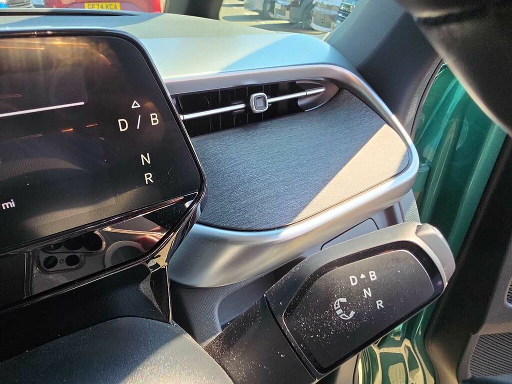 Volkswagen ID.Buzz 210Kw Commerce Plus 79Kwh White #8