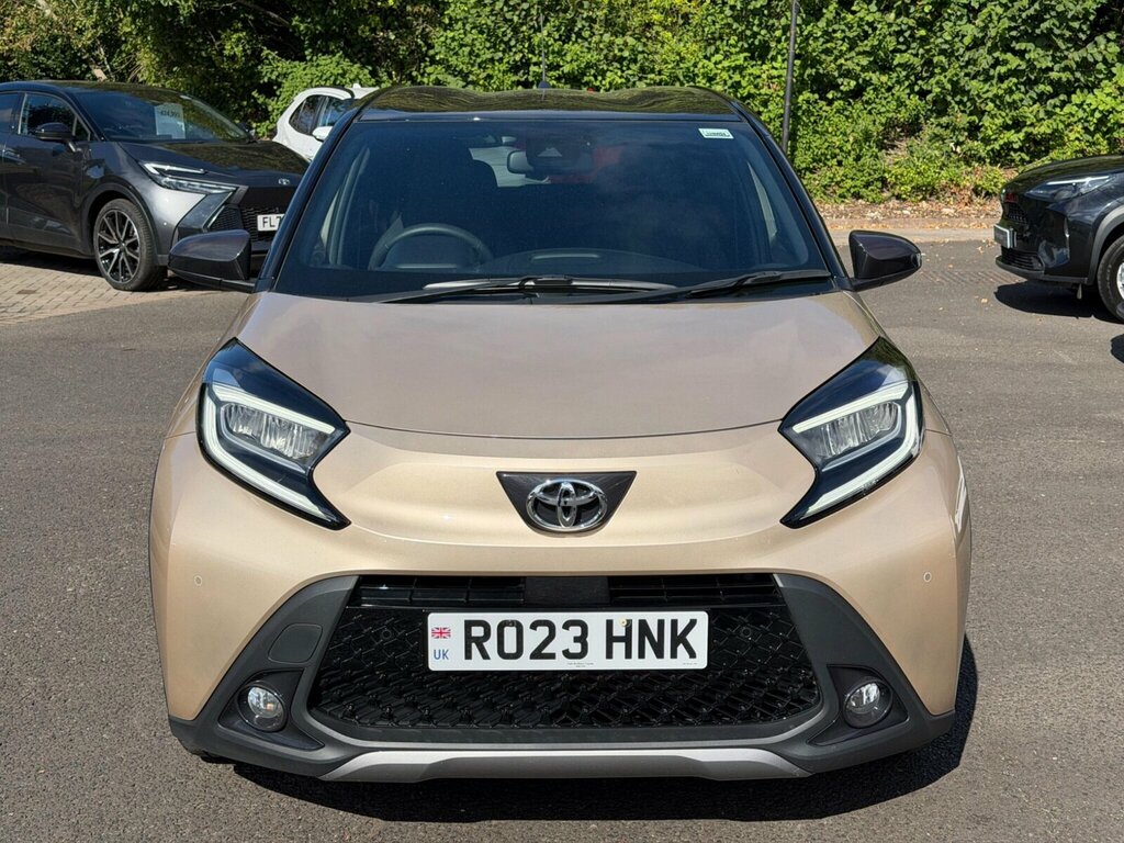 Toyota Aygo X 1.0 Vvt-i Exclusive RO23HNK Beige #4