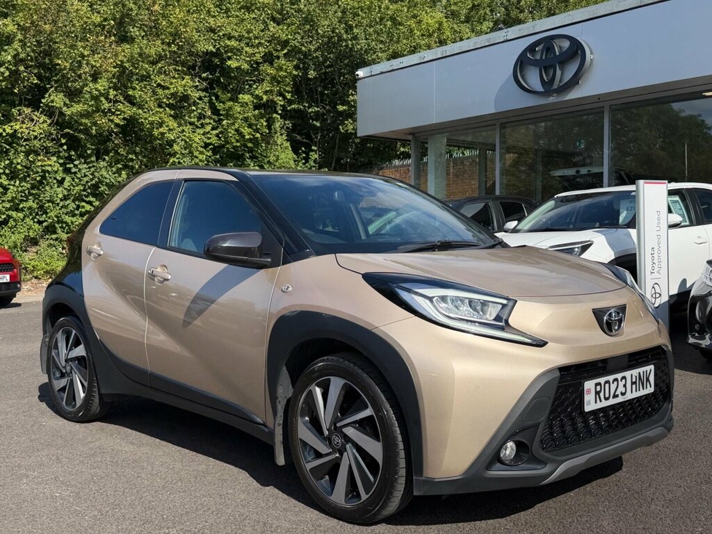 Toyota Aygo X 1.0 Vvt-i Exclusive RO23HNK Beige