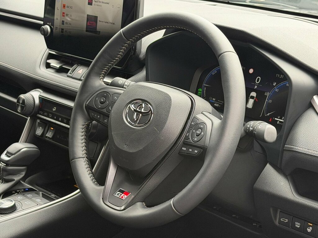 Toyota Rav 4 Design White #45