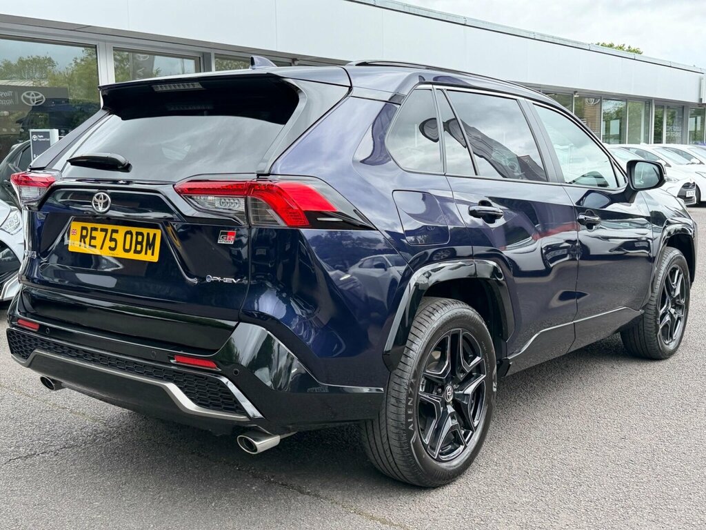 Toyota Rav 4 Design White #28