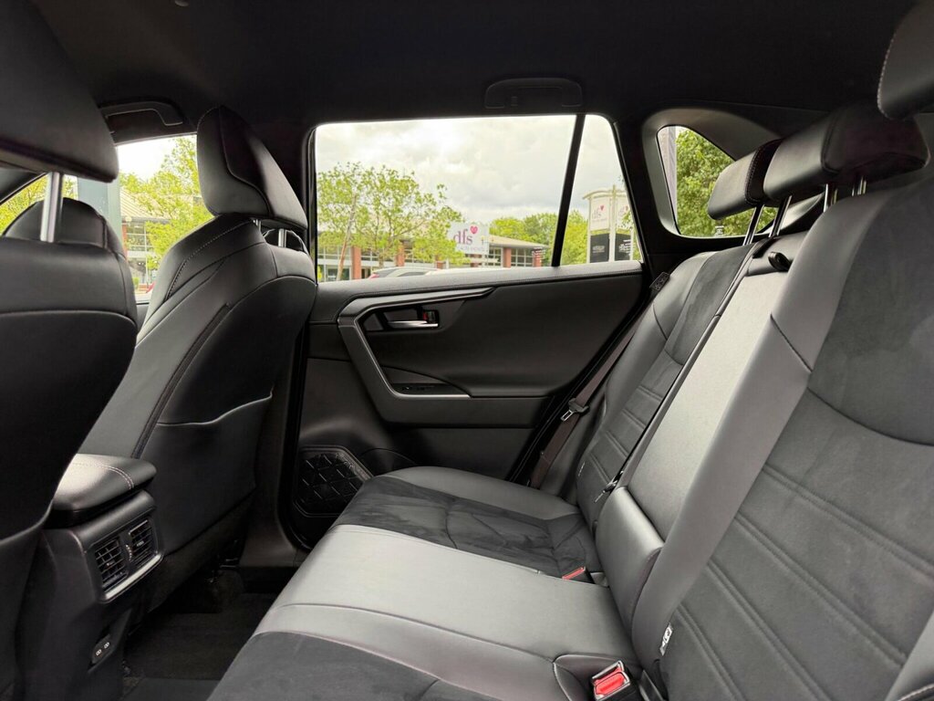 Toyota Rav 4 Design White #20