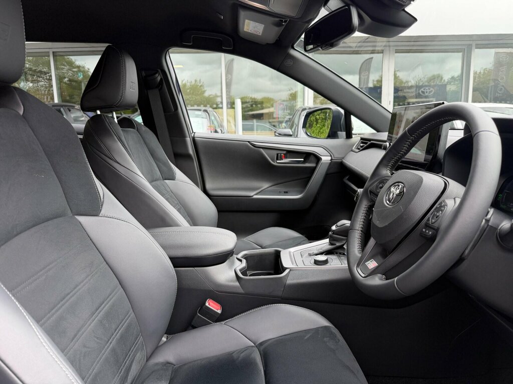 Toyota Rav 4 Design White #44