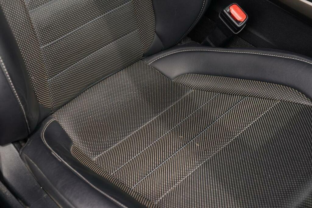 Lexus IS 300H Sport Cvt Blue #18