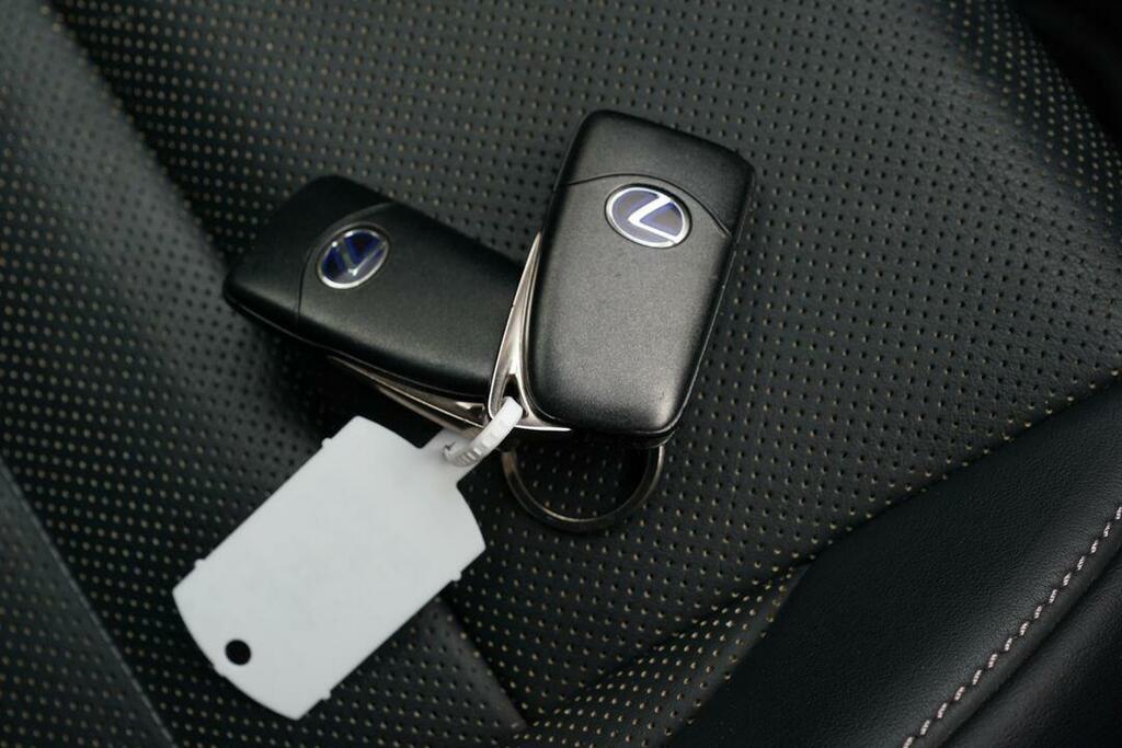Lexus IS 300H Sport Cvt Blue #27