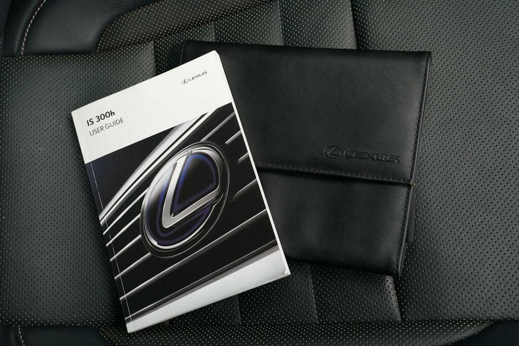 Lexus IS 300H Sport Cvt Blue #26