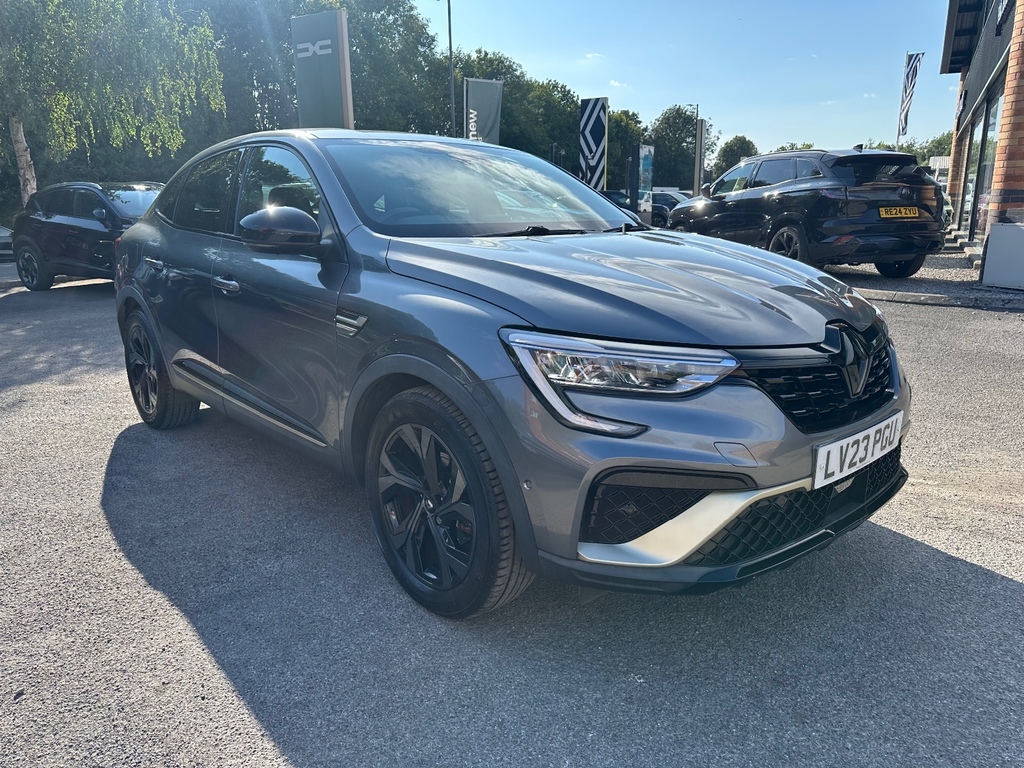 Renault Arkana 1.6 E-tech Full Hybrid 145 Engineered Grey