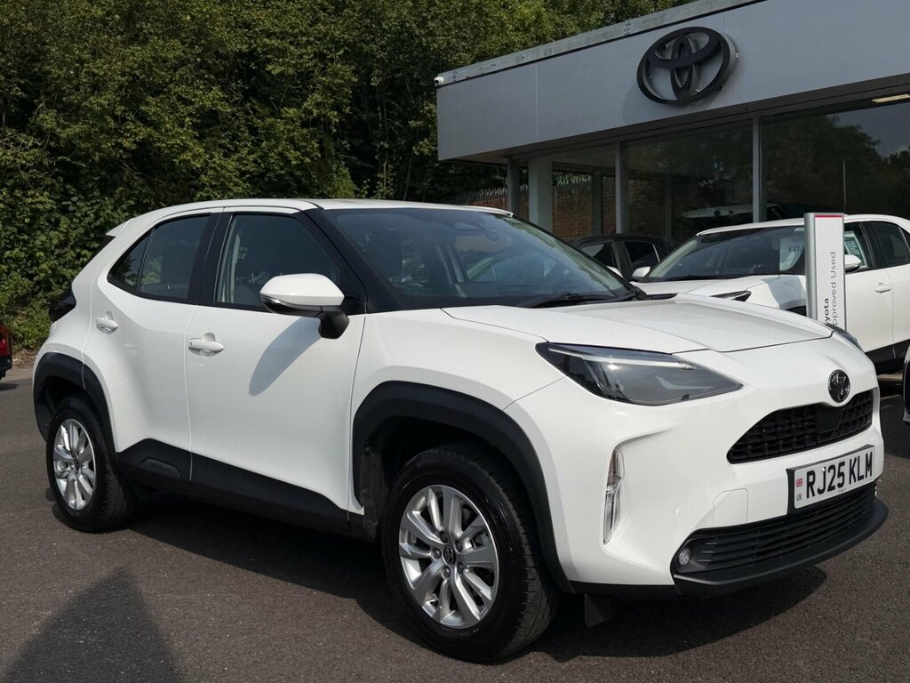 Toyota Yaris Cross 1.5 Hybrid Icon Cvt White