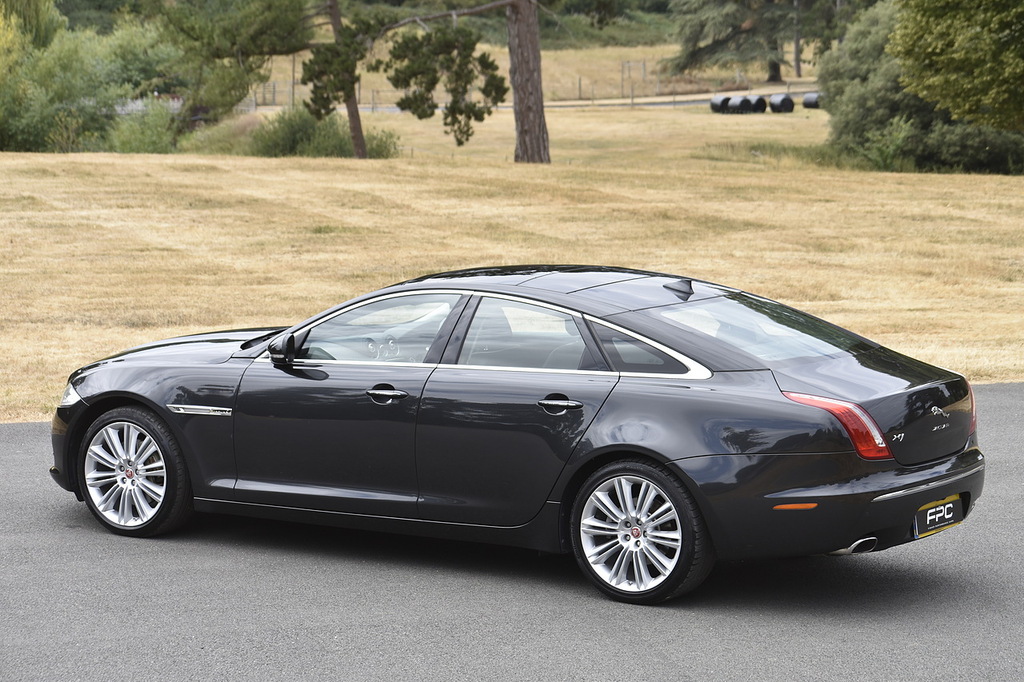 Jaguar XJ Premium Luxury V6 Silver #9