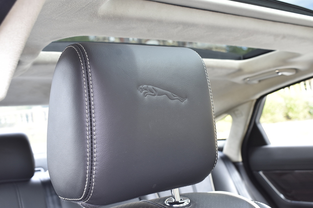 Jaguar XJ Premium Luxury V6 Silver #27