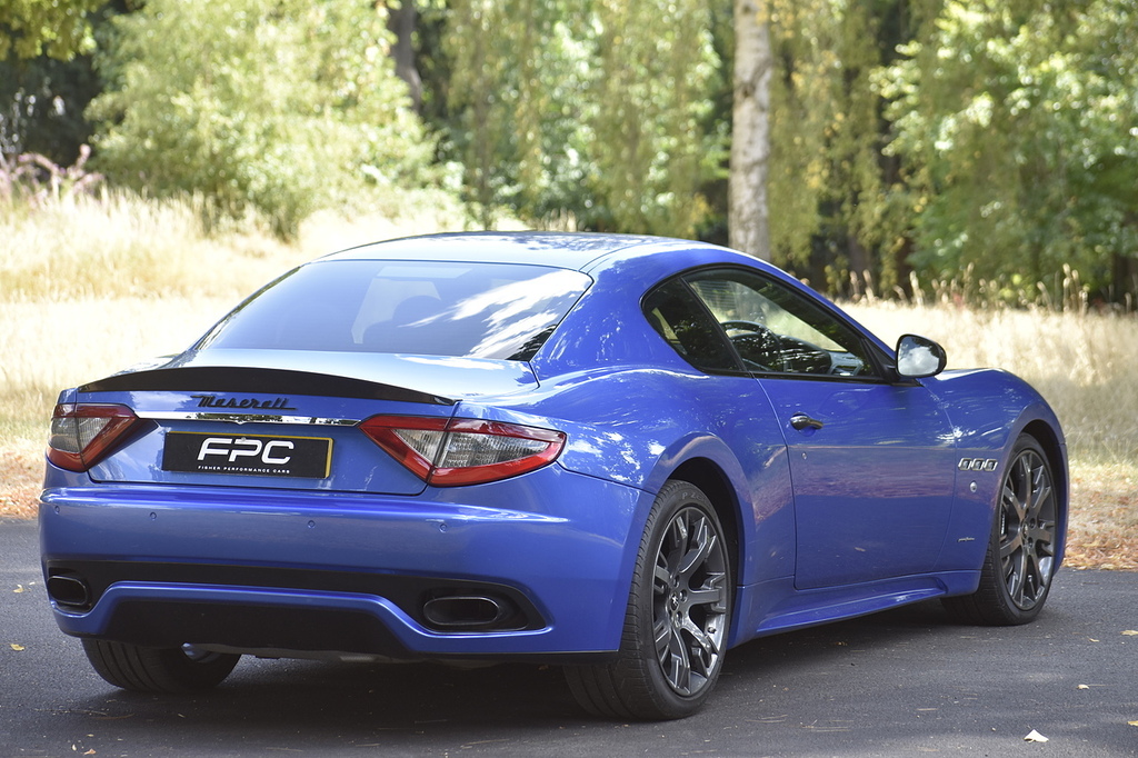 Maserati GranTurismo 4.7 V8 Mc Stradale Std White #28