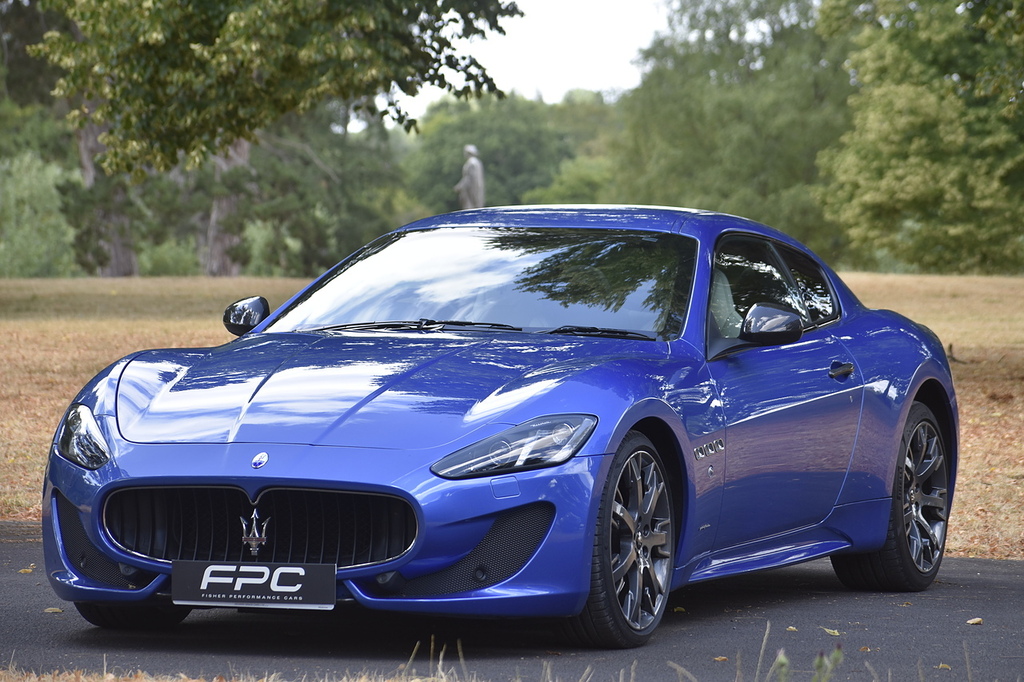 Maserati GranTurismo 4.7 V8 Mc Stradale Std White #9