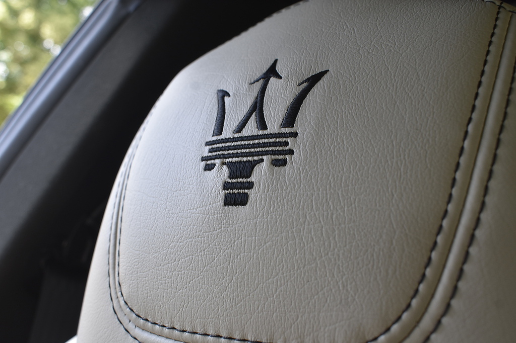 Maserati GranTurismo 4.7 V8 Mc Stradale Std White #63