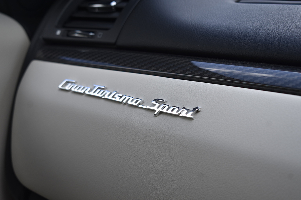 Maserati GranTurismo 4.7 V8 Mc Stradale Std White #58