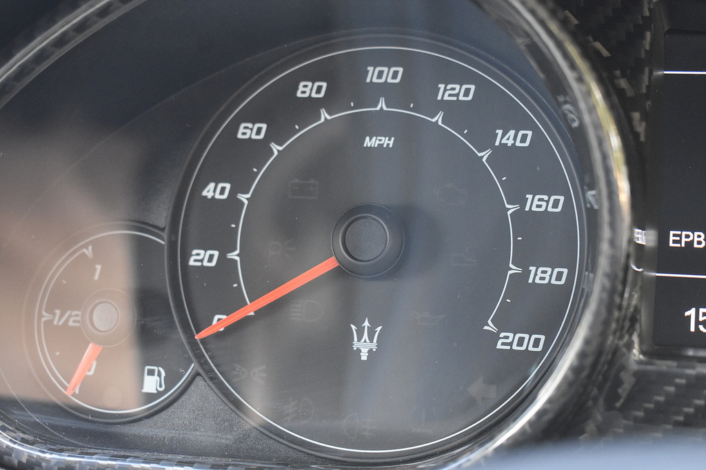 Maserati GranTurismo 4.7 V8 Mc Stradale Std White #54