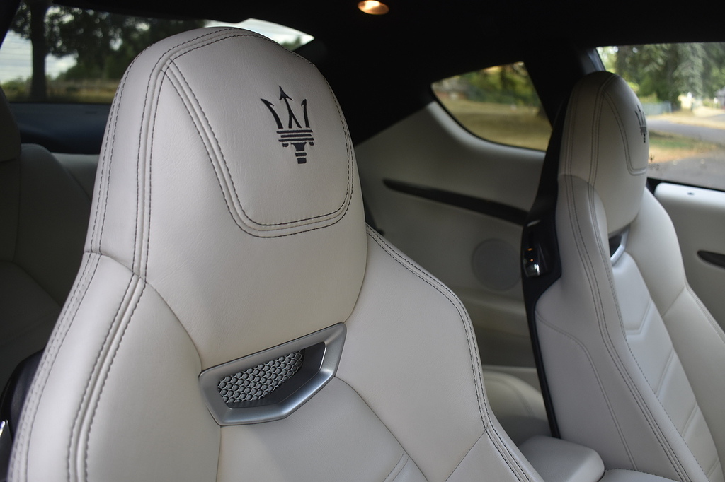 Maserati GranTurismo 4.7 V8 Mc Stradale Std White #42