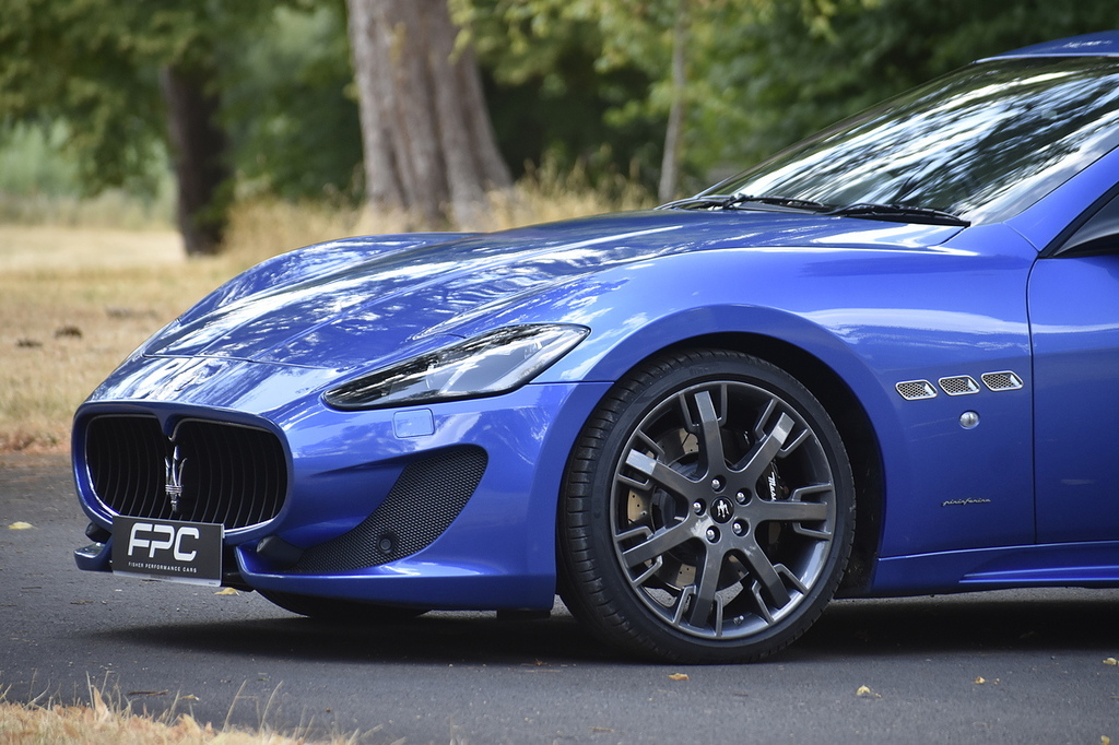 Maserati GranTurismo 4.7 V8 Mc Stradale Std White #18