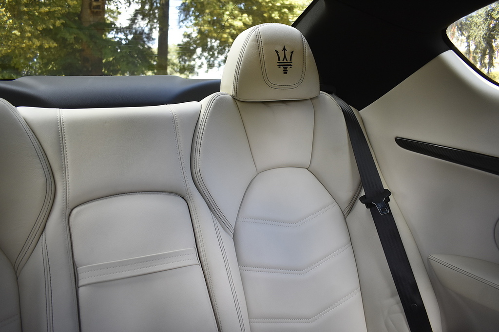 Maserati GranTurismo 4.7 V8 Mc Stradale Std White #61