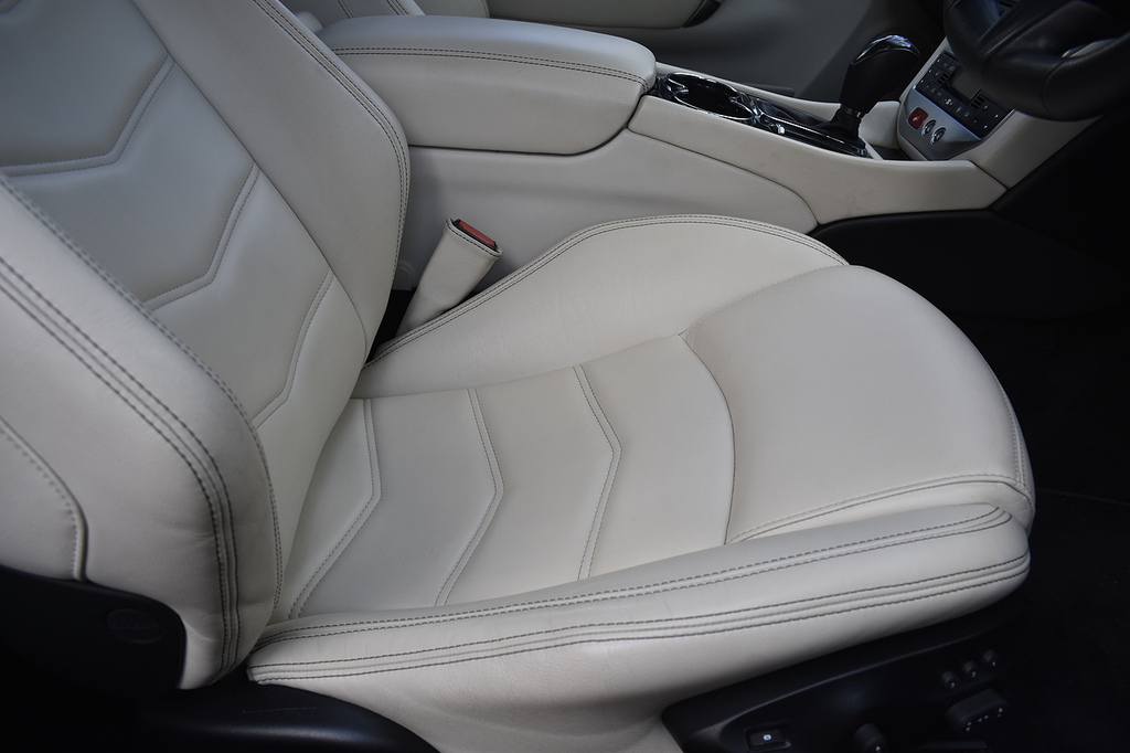 Maserati GranTurismo 4.7 V8 Mc Stradale Std White #44