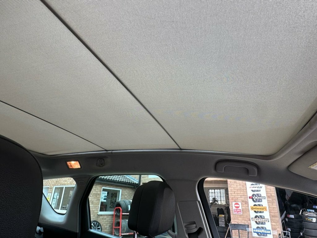 Vauxhall Meriva Active Black #32