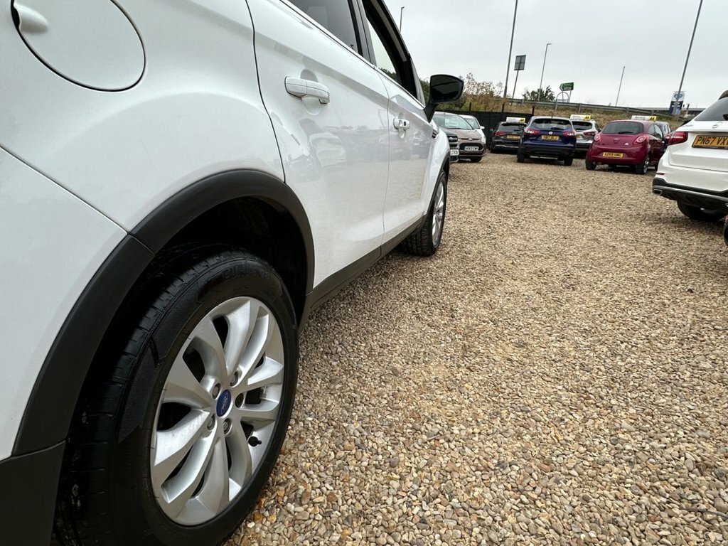 Ford Kuga White #15