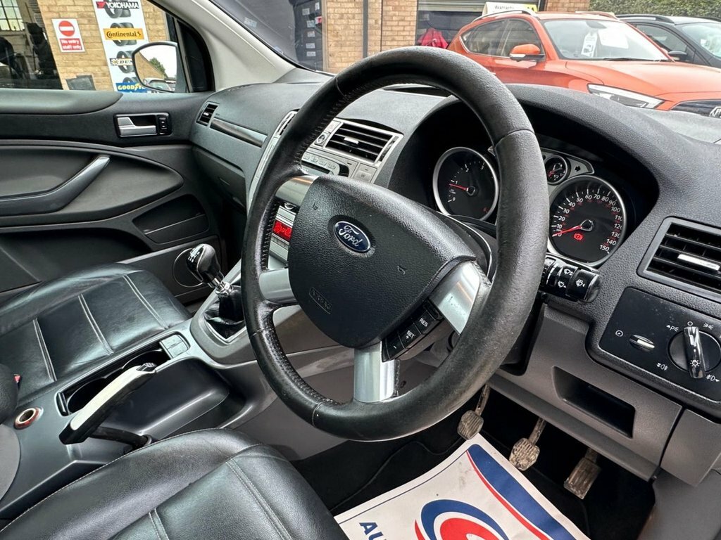 Ford Kuga White #33