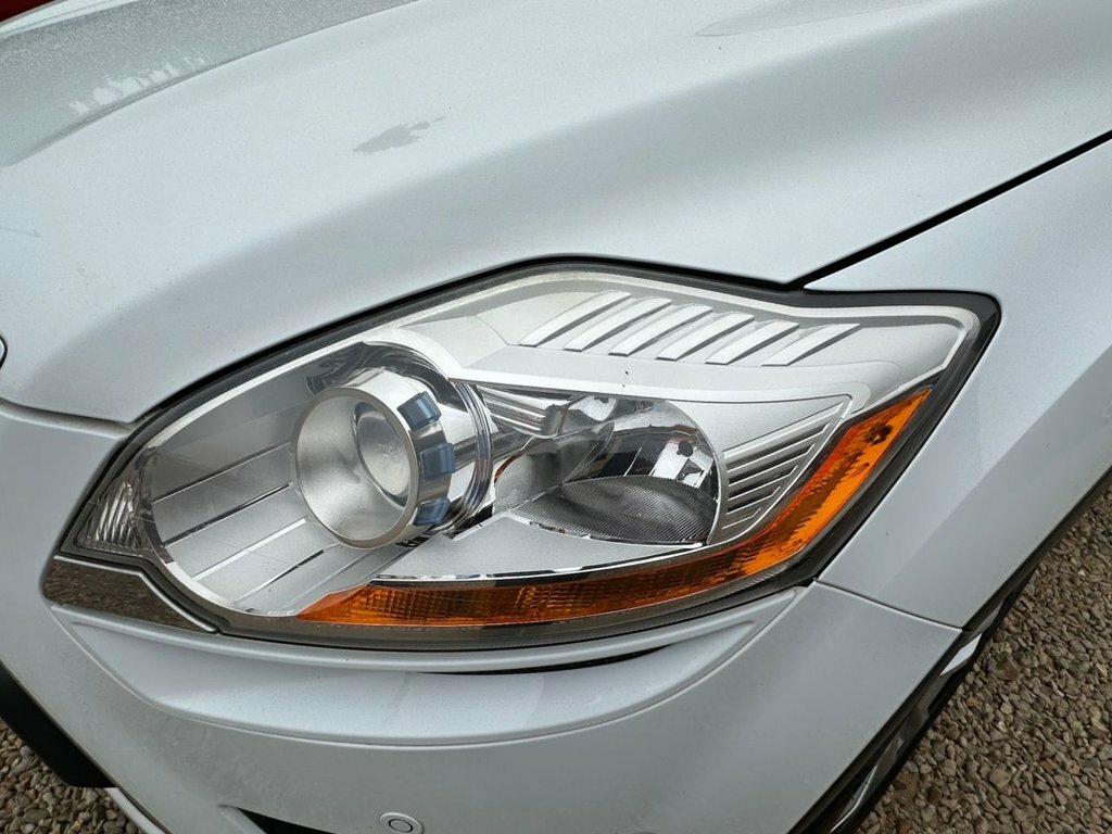 Ford Kuga White #20