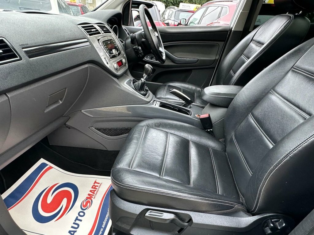 Ford Kuga White #64