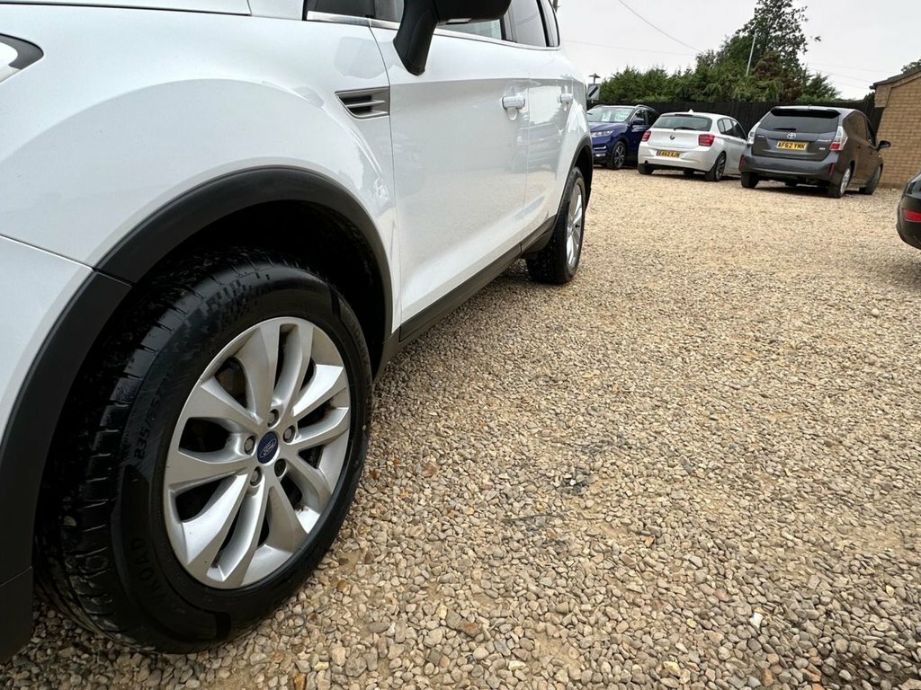 Ford Kuga White #24