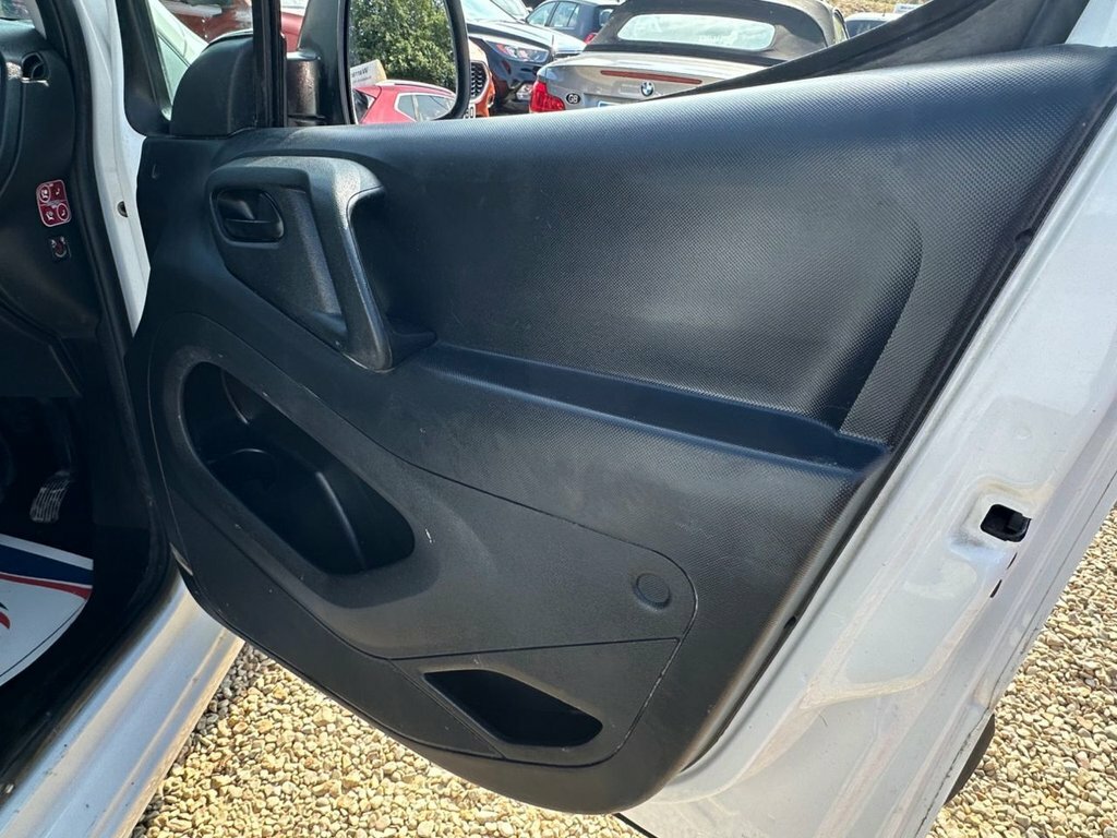 Peugeot Partner 1.6L Null Blue #30