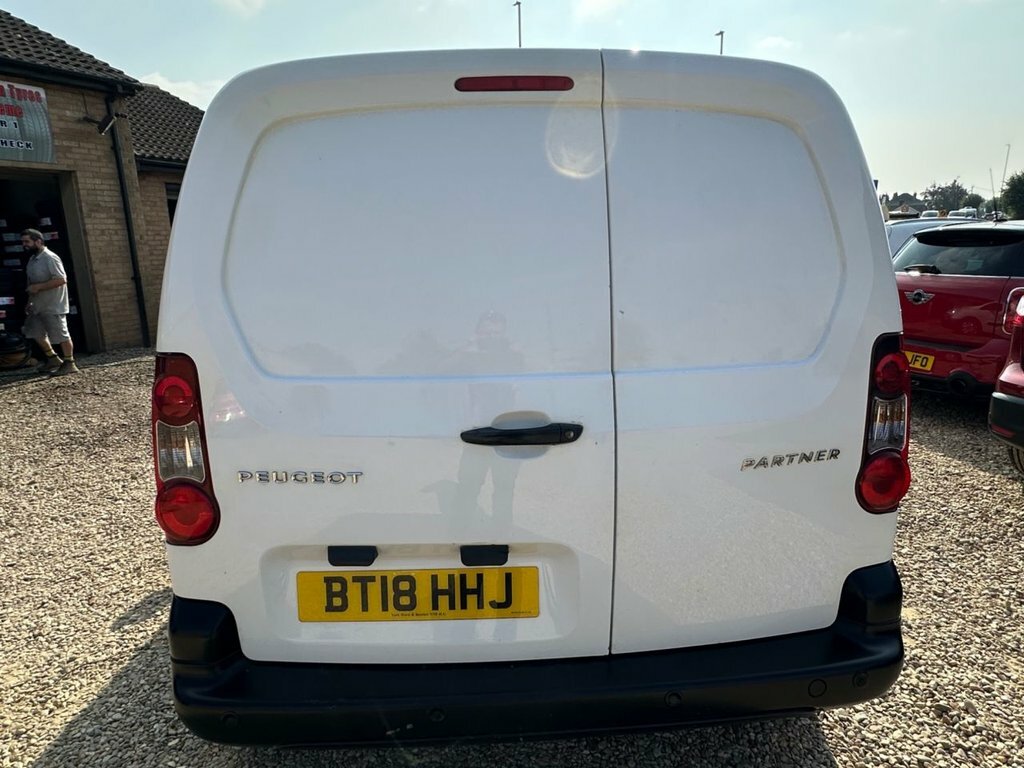Peugeot Partner 1.6L Professional White #6