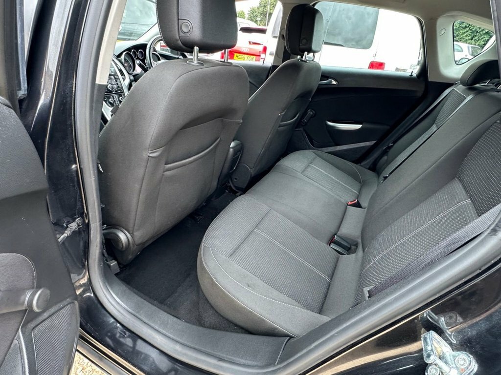Vauxhall Astra Astra Exclusiv Red #55