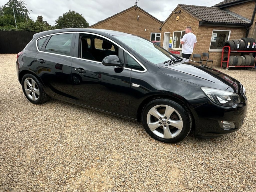 Vauxhall Astra Astra Exclusiv Red #4
