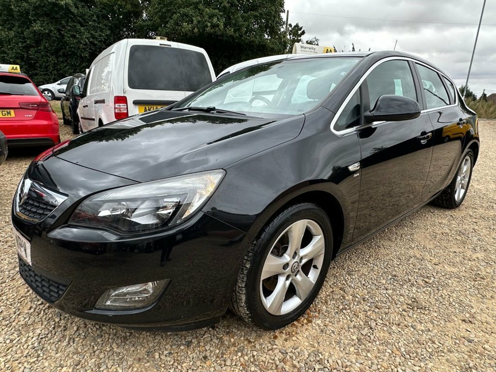 Vauxhall Astra Astra Exclusiv Red #1