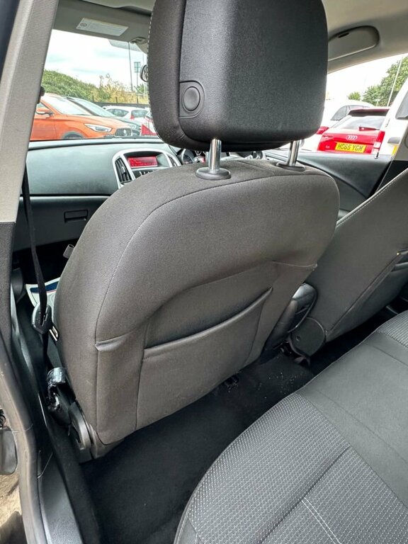 Vauxhall Astra Astra Exclusiv Red #54