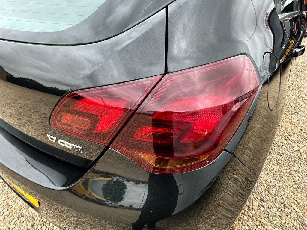 Vauxhall Astra Astra Exclusiv Red #15