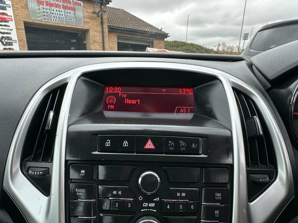 Vauxhall Astra Astra Exclusiv Red #37