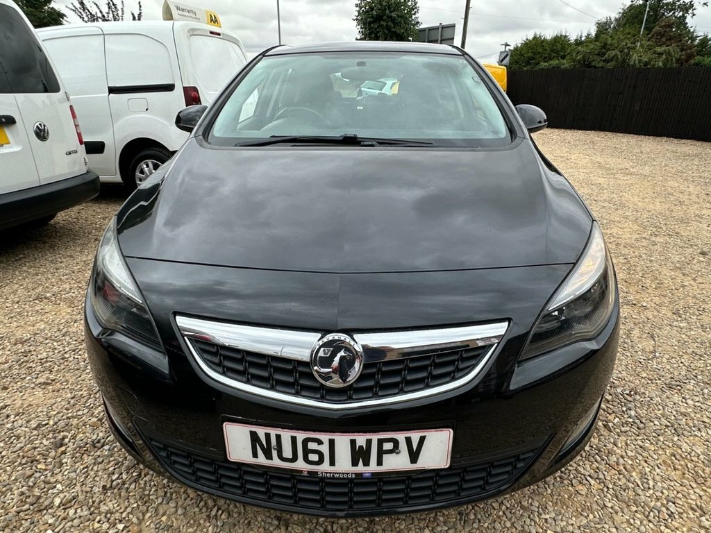 Vauxhall Astra Astra Exclusiv Red #2