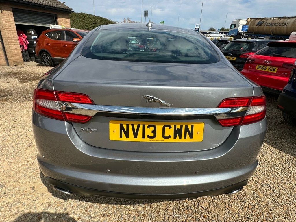 Jaguar XF 2.2 D Luxury 200 Bhp Red #8