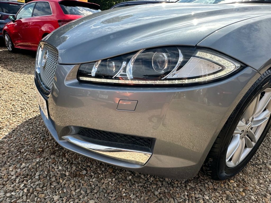 Jaguar XF 2.2 D Luxury 200 Bhp Red #25