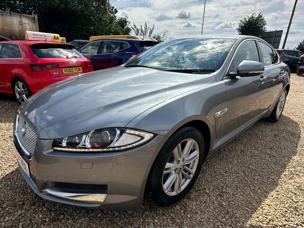 Jaguar XF 3L Luxury Grey