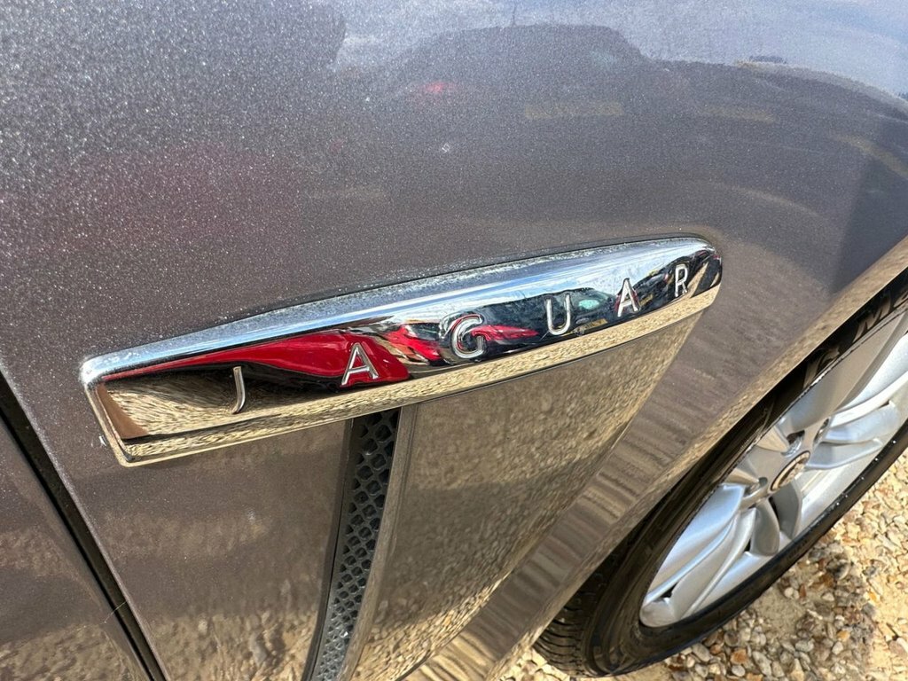Jaguar XF 2.2 D Luxury 200 Bhp Red #18